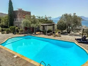 Jules and Jim Villa - Tzíkidhes