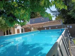 La maison autour du figuier - Aramon