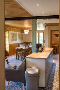 Chalets 200m chalet for 14 people with a panoramic view of the valley : photos des chambres