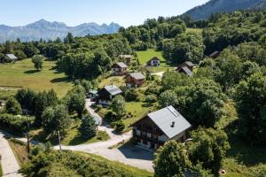 Chalets 200m chalet for 14 people with a panoramic view of the valley : photos des chambres