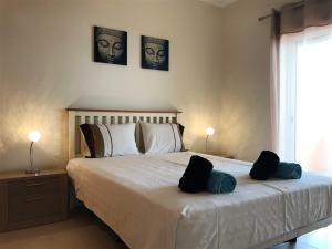 Terry - 2 Bed 2 Bath Ground Floor Apartment with Direct Access to the Communal Pool