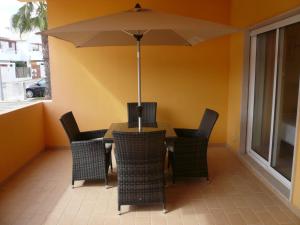 Terry - 2 Bed 2 Bath Ground Floor Apartment with Direct Access to the Communal Pool