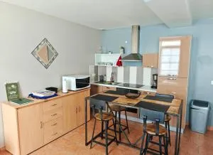 Maison de plain-pied avec un grand jardin - Courcelles-la-Forêt