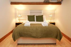 Poppythorn Cottage at Lovelady Shield with Hot Tub