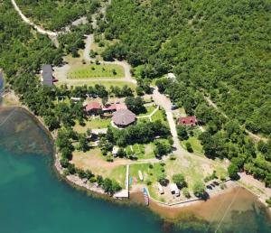 Agora Farmhouse