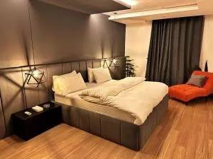 Gold Crest Mall Two bed appartement - Kir