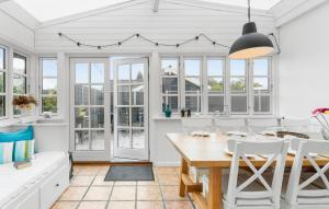 4 Bedroom Cozy Home In Nyborg
