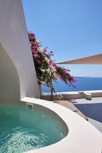 Elegant Santorini House 3 Bedroom Villa Caldera View-Outdoor Hot