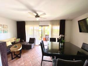 Modern Condo with a Rooftop Patio