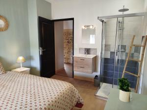 Maisons de vacances Gite La grange bien etre en baie du Mont St Michel : photos des chambres