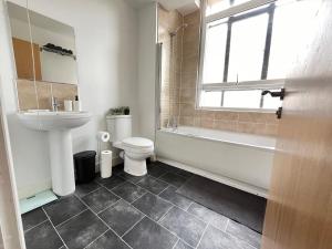 Central Birmingham Modern Apt