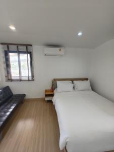 Merry house บ้านพักริมหาดบางแสน