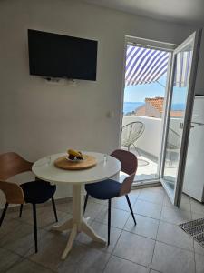 Adriatic sunset cruise 