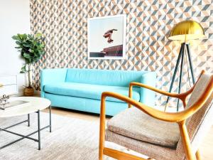 The Leo - One Bedroom Apartment W Private Balcony