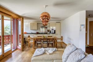 Duplex overlooking the village, Tesil 36