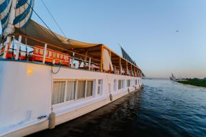 Turquoise Dahabiya , 3,4,7 nights sailing between Luxor and Aswan