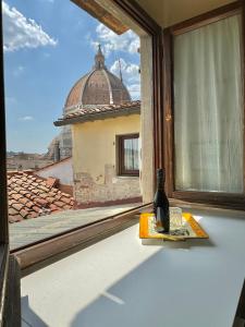 Historic Florence Apartment with Duomo View
