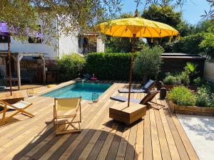 Villa Exotica et belle cabane en bois idéal famille