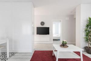 Bright Private Modern 2BD1Bath Bebek Gem! #247