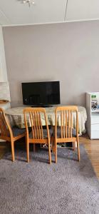 Good location by the Easton