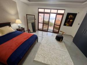 Penthouse Livin- Stunning Lux Design & Ocean Views