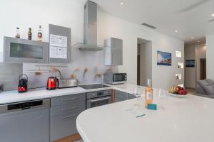 "Le Zen" by EnjoyNice, central spacious apartment with Airco, beach at 10 min