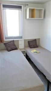 Campings Mobil Home 10 personnes Camping la Tremblade Emplacement 074 : photos des chambres