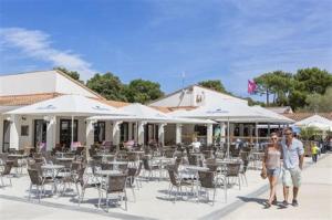 Campings Mobil Home 10 personnes Camping la Tremblade Emplacement 074 : photos des chambres