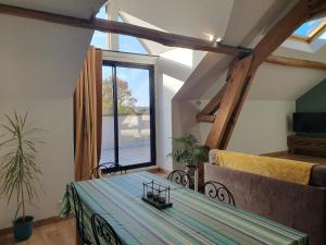 Appart avec terrasse, AirCon & parking clos