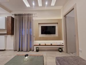 Modern 2 - Bedroom Penthouse in Thessaloniki