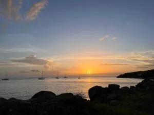 Tropical Golden, vue mer et plage à 5 min à pied - Gourbeyre