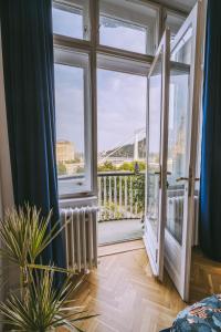 Budapest Riverfront Suite