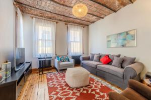 Historic Spacious Galata Apartment