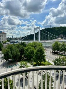 Budapest Riverfront Suite