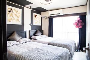 G112新宿最中心 交通枢纽 超级商圈 两室一厅 新宿三丁目车站4分 2 rooms Shinjuku center 4 mins to ST Max 7P 直达新宿 涉谷 表参道 池袋 上野 代代木 银座 原宿