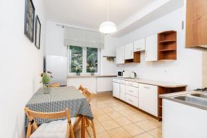 Coriander Apartment City Center