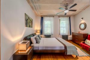 Historic Spacious Galata Apartment