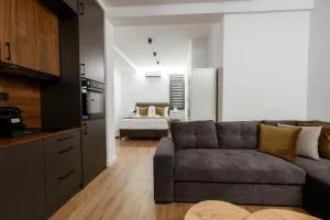 Port View Suites - Néa Ankhíalos