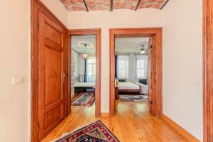 Historic Spacious Galata Apartment
