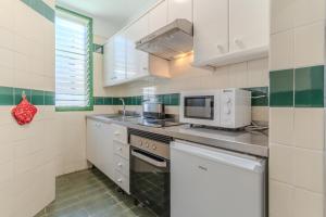 GO2TENERIFE Apart Sira Family, Pool & Beach