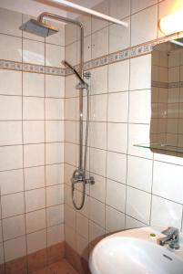 Bougainvillea Apartment