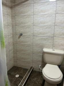 Garden Serenity Bunk Room with Private Bath Near Airport