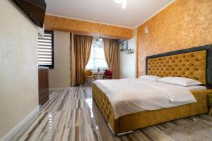 Studio Building Stefan Lake