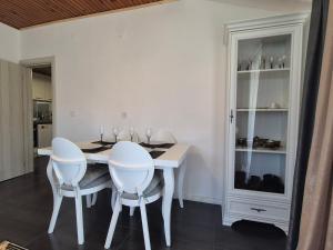 E&E Apartments Paradise Valley