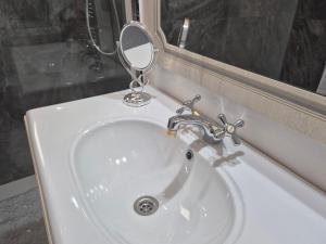 E&E Apartments Paradise Valley