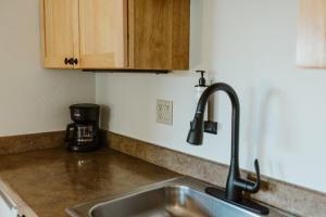 Mt Jackson Suite Close to Logan Health