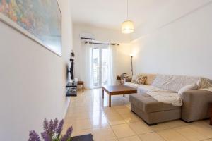 Spacious seaview apartment in Heraklion