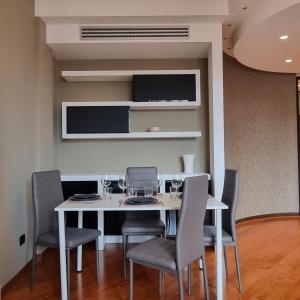 Apartment Garibaldi Station-Isola-The Cubes