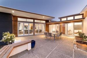 Whakata on Whitbourn