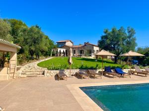Valbonne House in Provencal style